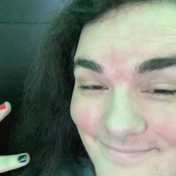 Meet your Posher, Quinn - Picture 1 of 1